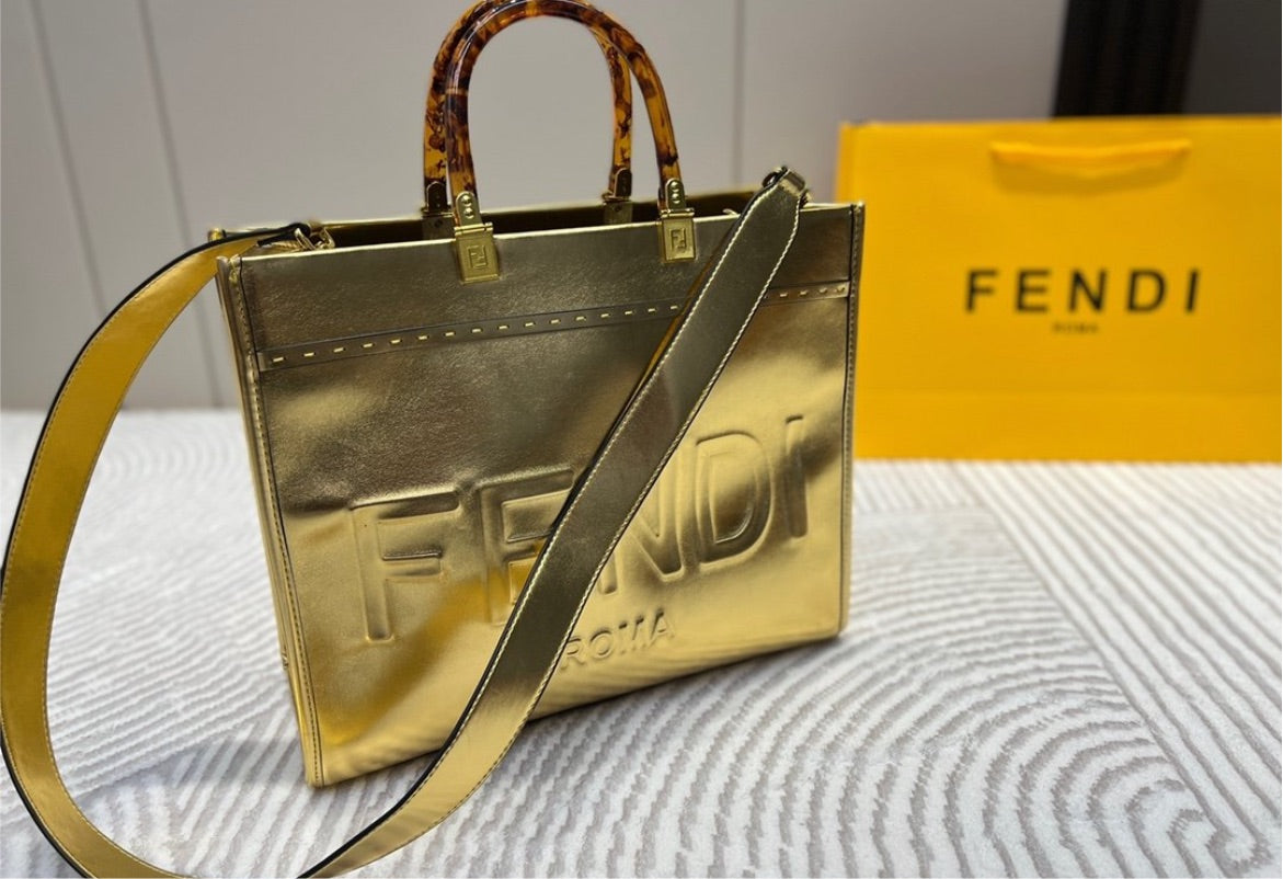 Large Woman Fendi shoulder handbag